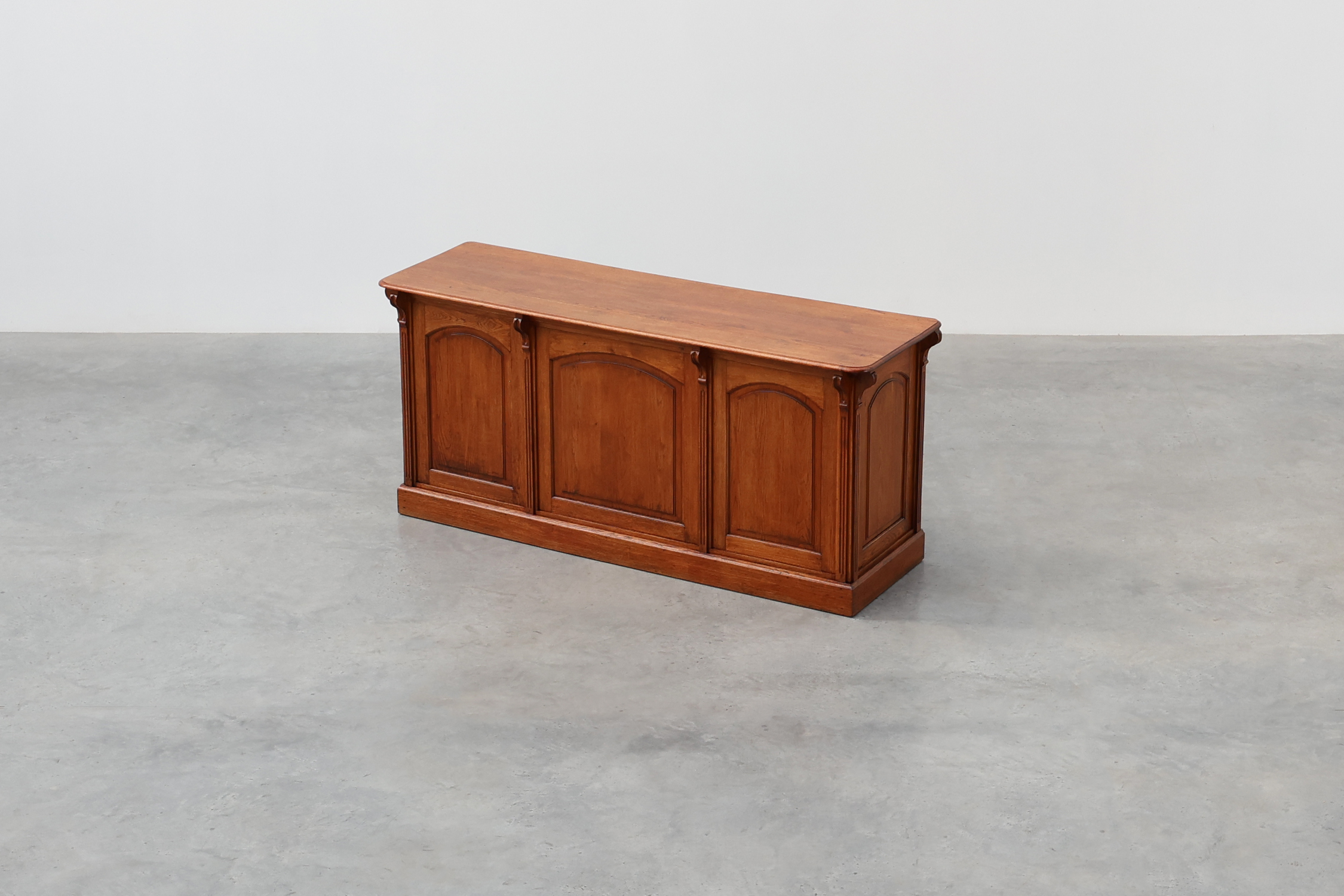 Large French Solid Oak Shop Counter or Bar Counter, Mid-19th Century, circa 1850thumbnail